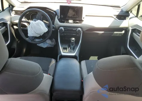 2023 Toyota Rav4 Xle z USA, uszkodzony, nr VIN 2T3W1RFV8PW243124